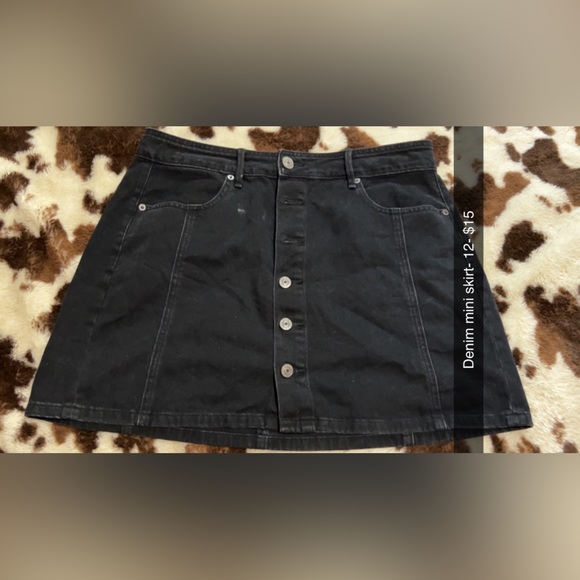 Black denim mini skirt - Picture 1 of 1